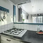 Holiday home Awesome In